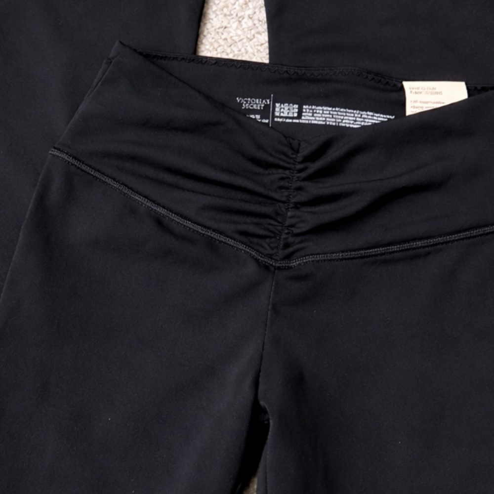 Victoria’s Secret SPORT🩷Love Cloud Ruched Flare - Picture 2 of 5